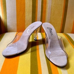 Vintage “Onex” clear heels, size 5